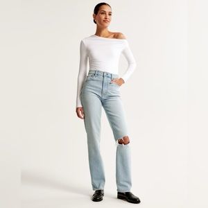 Abercrombie & Fitch - (Plus Size) BNWT Ultra High Rise 90s Straight Jean
